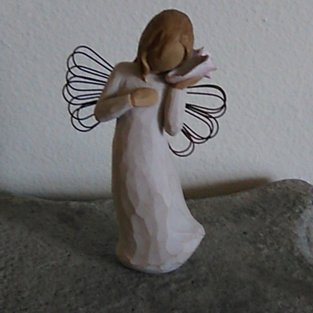 Angel figurine